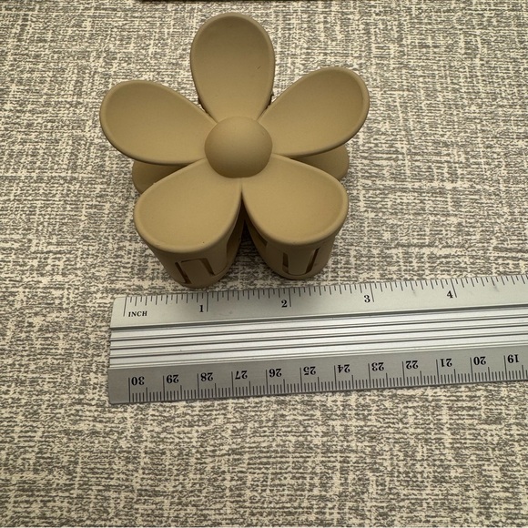 ✨Bundle 11 PCS | Assorted Hair Clips Neutral Claw Clips Hair Accessories✨ - Picture 8 of 15